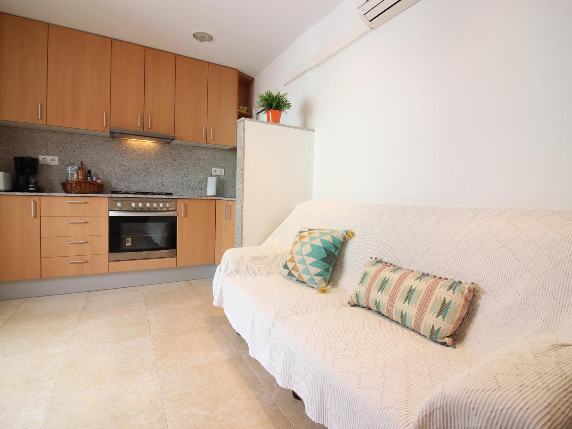 Centrico En Roses, A 300m De La Playa, Con Terraza Solarium Y Wifi. - Es-228-97 *